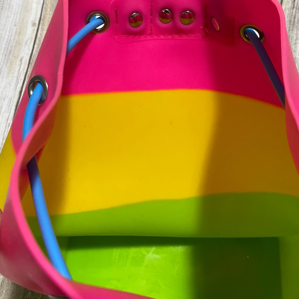 Silicone Multicolored Backpack - Picture 5 of 5